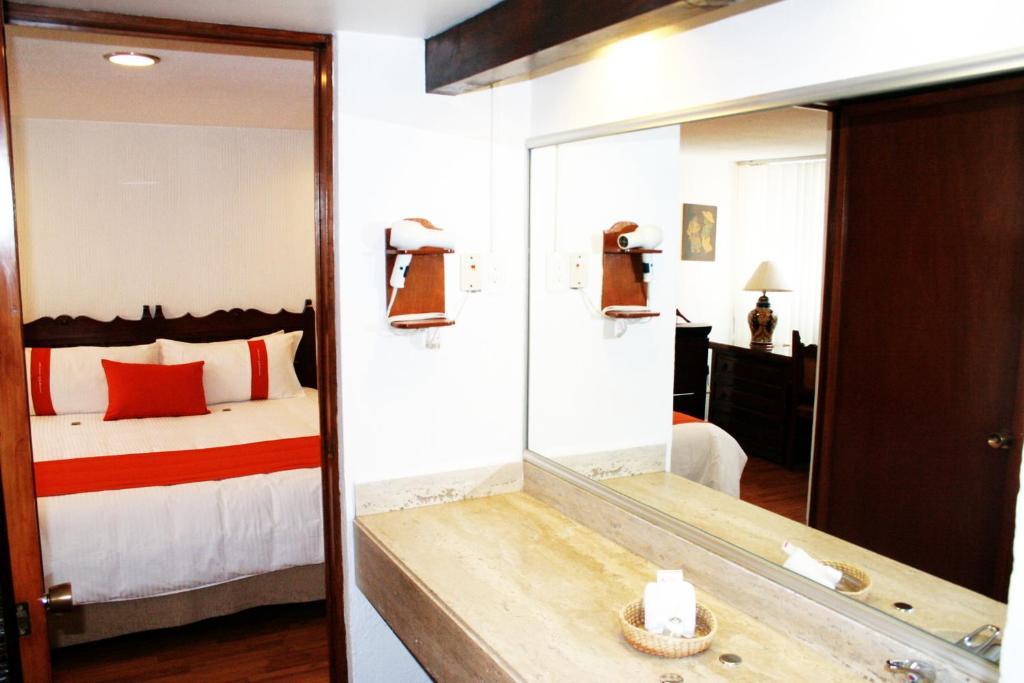 Amberes 64, Ascend Collection 4* Mexico